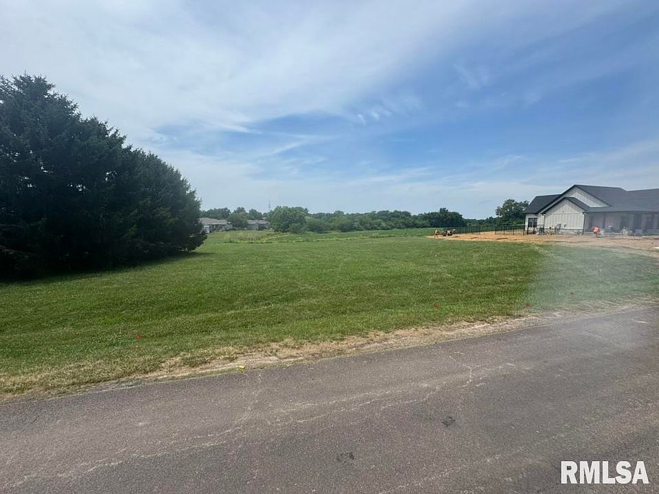 2nd image of 22 Winged Foot Dr