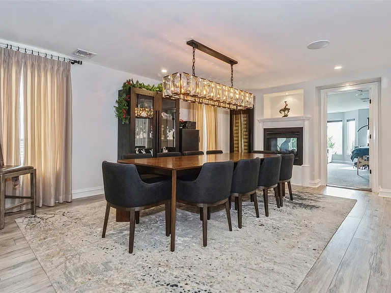 319 Harbor Dr — Photo 10