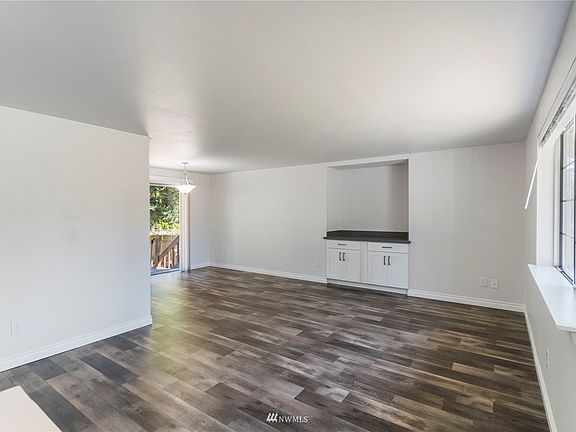 5th image of 1721 S 92nd St