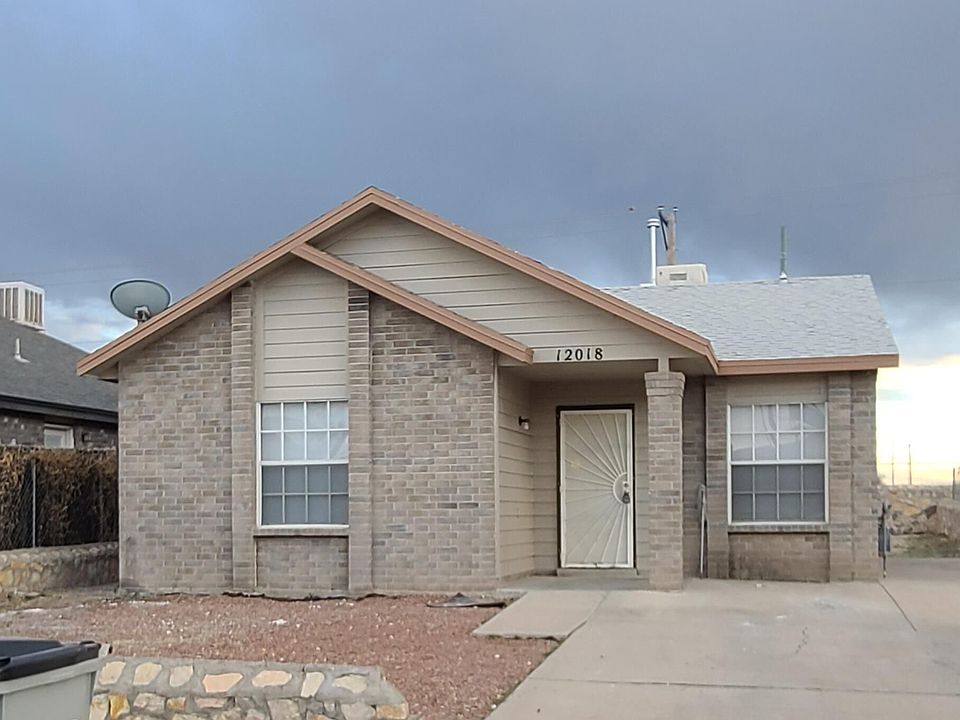 1st image of 12018 Royal Woods Dr