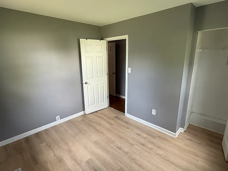 406 Belmont Dr — Photo 15