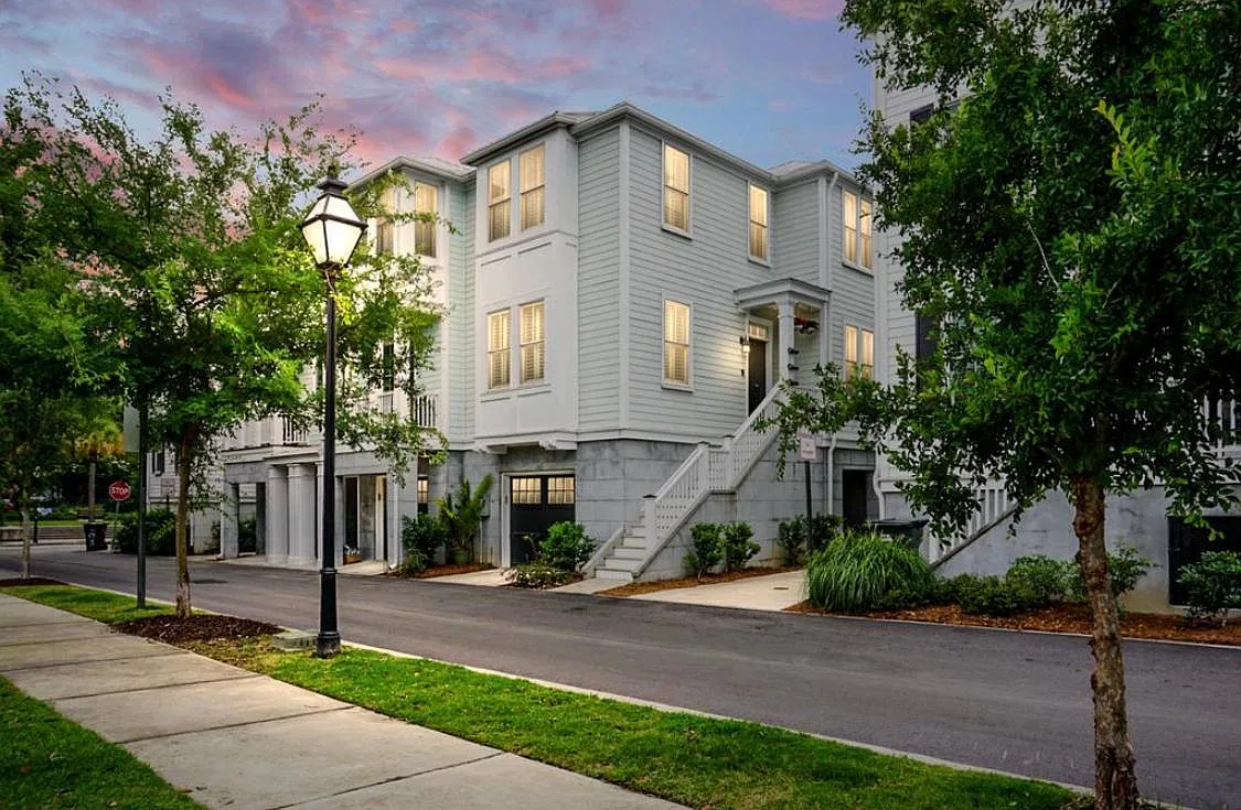7 Dereef Court — Photo 1
