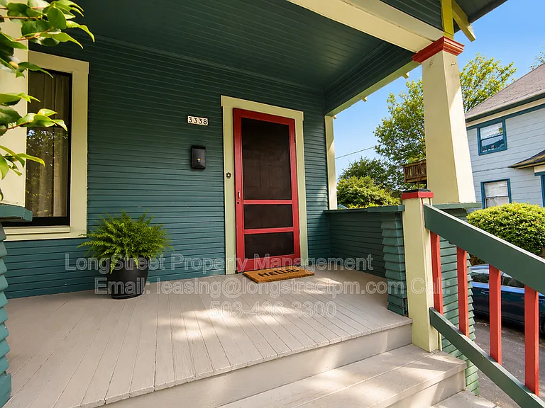3338 SE 16th Ave — Photo 2