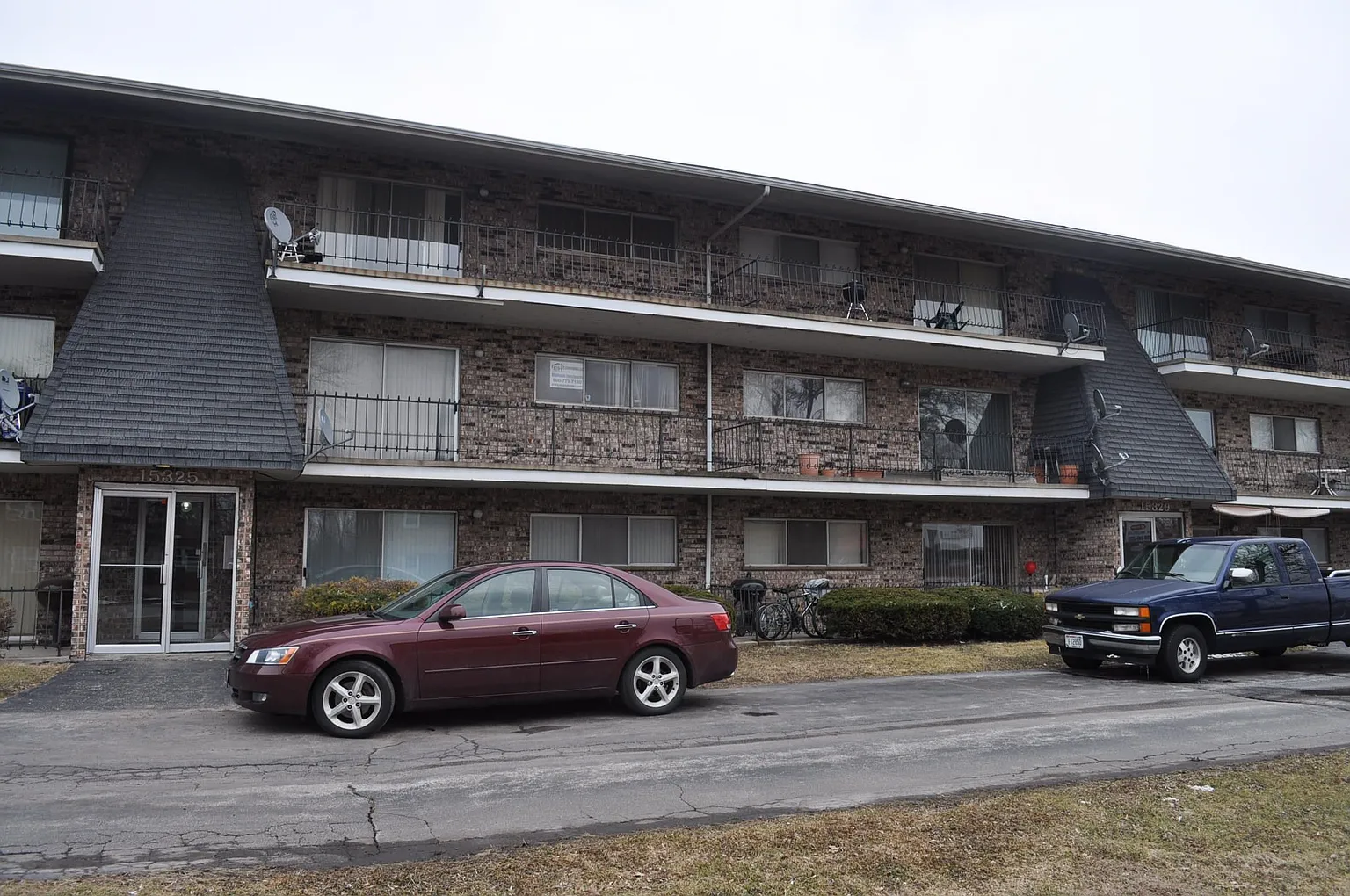 15325 Martin Luther King Jr Dr APT 11 photo 1