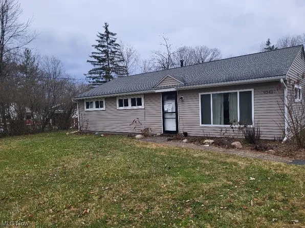 9341 Briar Dr, Streetsboro, OH 44241