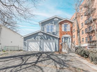 143 Parkview Ter, Newark, NJ 07112