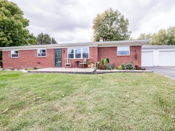 3846 E Carol Ct, Columbus, IN 47203