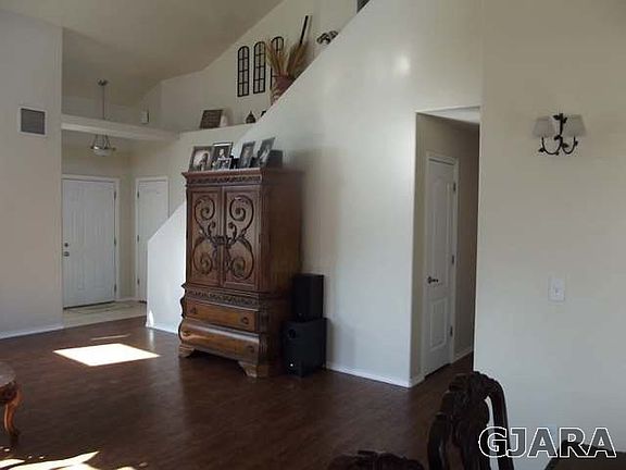 5th image of 492.5 Mountain Dr