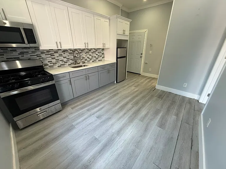 5516 Hudson Ave #29E — Photo 5