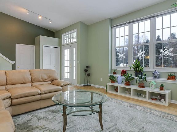5th image of 2135 Breeze Dr