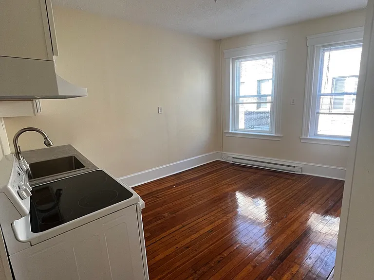 883 Huntington Ave — Photo 17