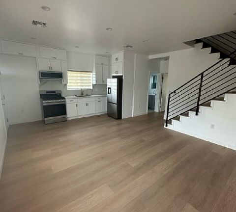 4th image of 7857 Fenwick St