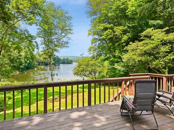 3 Truesdale Lake Drive, South Salem, NY 10590