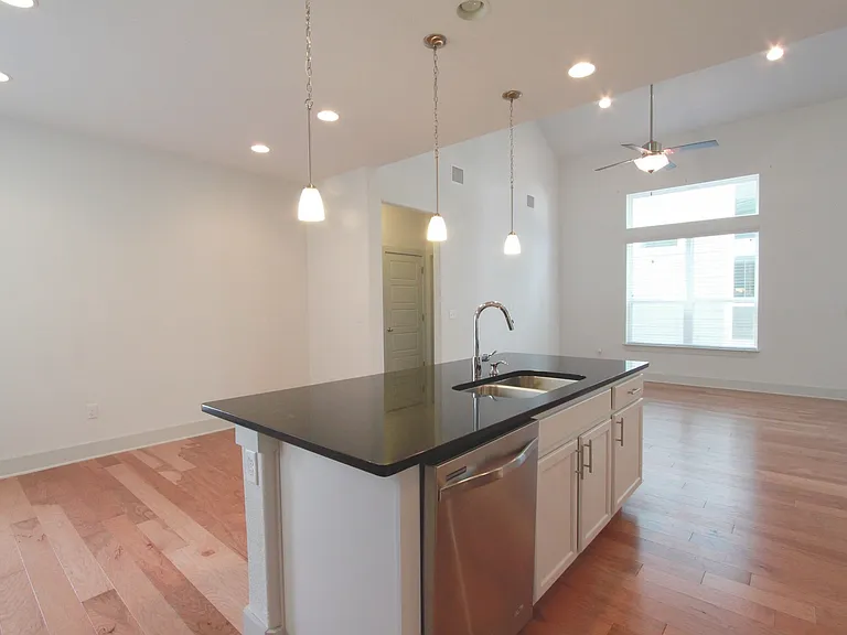 1507 Homespun Rd — Photo 13