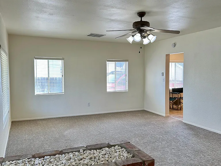 1321 Sapphire Ave — Photo 7