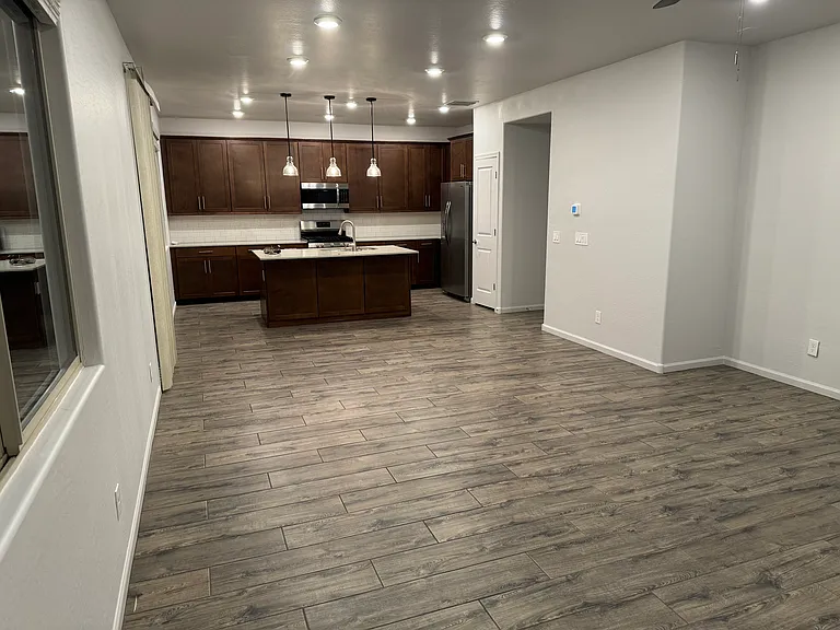 4550 N 92nd Ln — Photo 20
