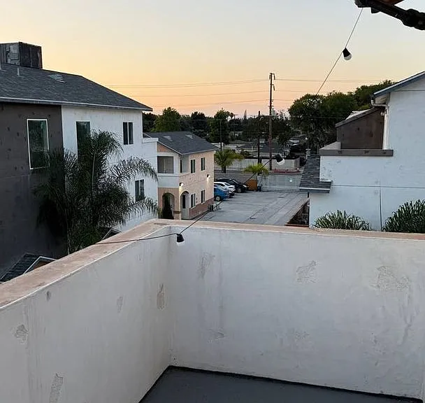 4704 Florence Ave — Photo 27