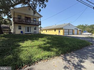 9028 Saint Anthonys Rd, King George, VA 22485