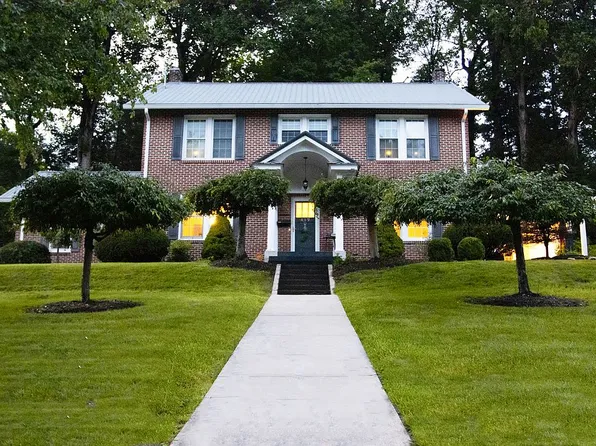 419 Oakhurst Ave, Bluefield, WV 24701