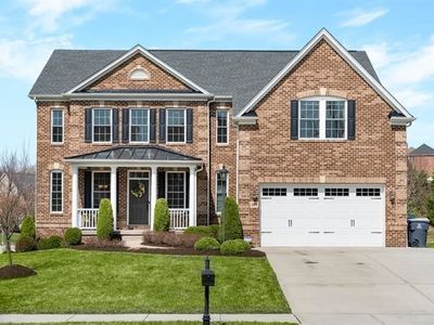 201 Red Hawk Dr, Cranberry Township, PA, 16066