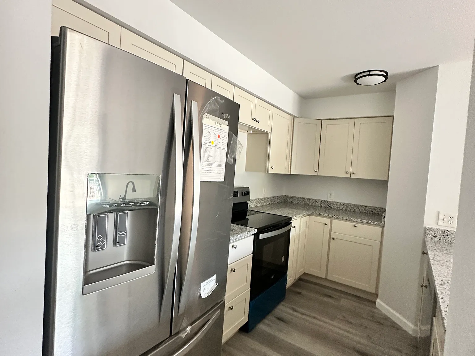 2 bed, 982 sqft, $1,600 — Photo 4
