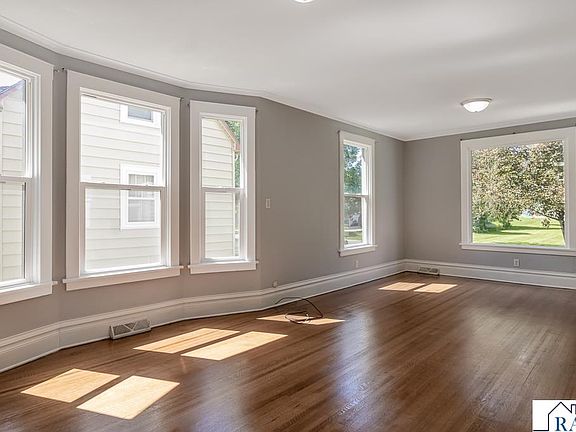 2nd image of 608 7th Ave SE
