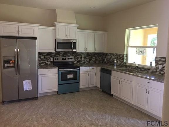 5th image of 14 Fawn Ln