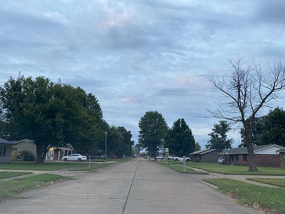 5th image of 128 Ken Dr