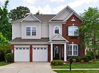 9327 Hanlin Ct, Charlotte, NC 28277