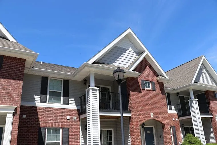 Somerset Place Apartments — Photo 12