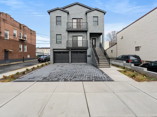 41 East 16th Street image 1 of 28