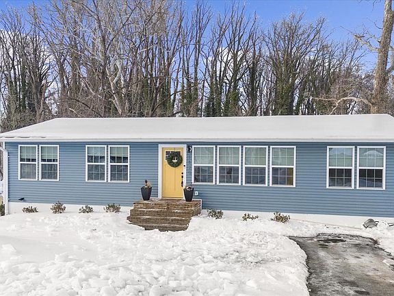 2nd image of 1420 Mariner Dr