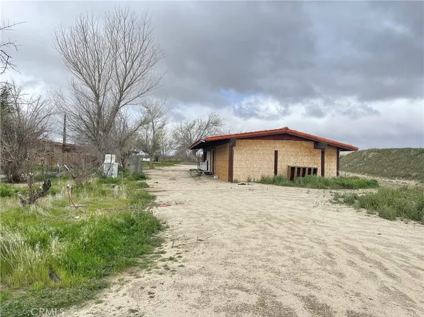 15981 Gaskell Rd, Rosamond, CA 93560
