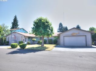 890-892 NW Mignonette Ave, Gresham, OR 97030