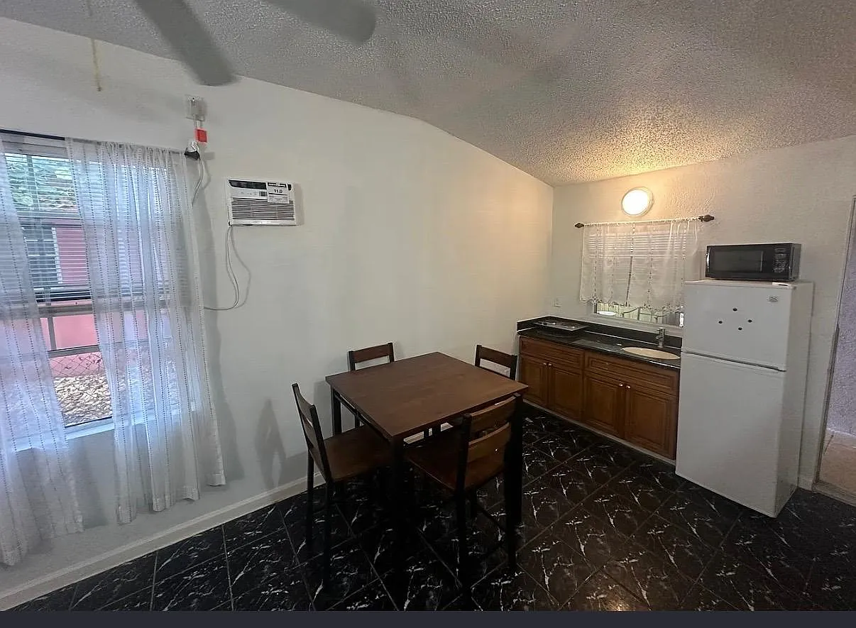 1 bed, 300 sqft, $1,200 — Photo 1
