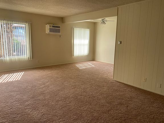 4th image of 12405 Weddington St APT 4