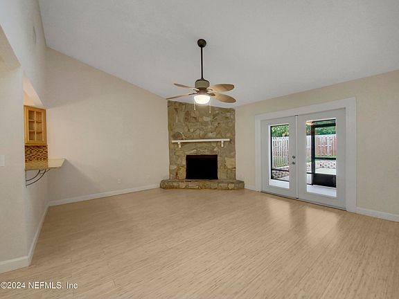 4th image of 3988 ARBOR LAKE Circle