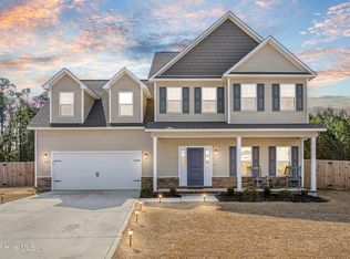 406 Silverstone Pl, Hubert, NC 28539