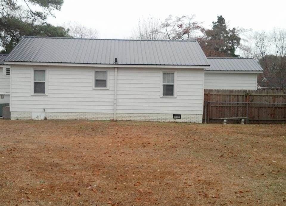 2nd image of 1521 S Langley Dr