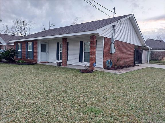 4th image of 675 Camelia Ave