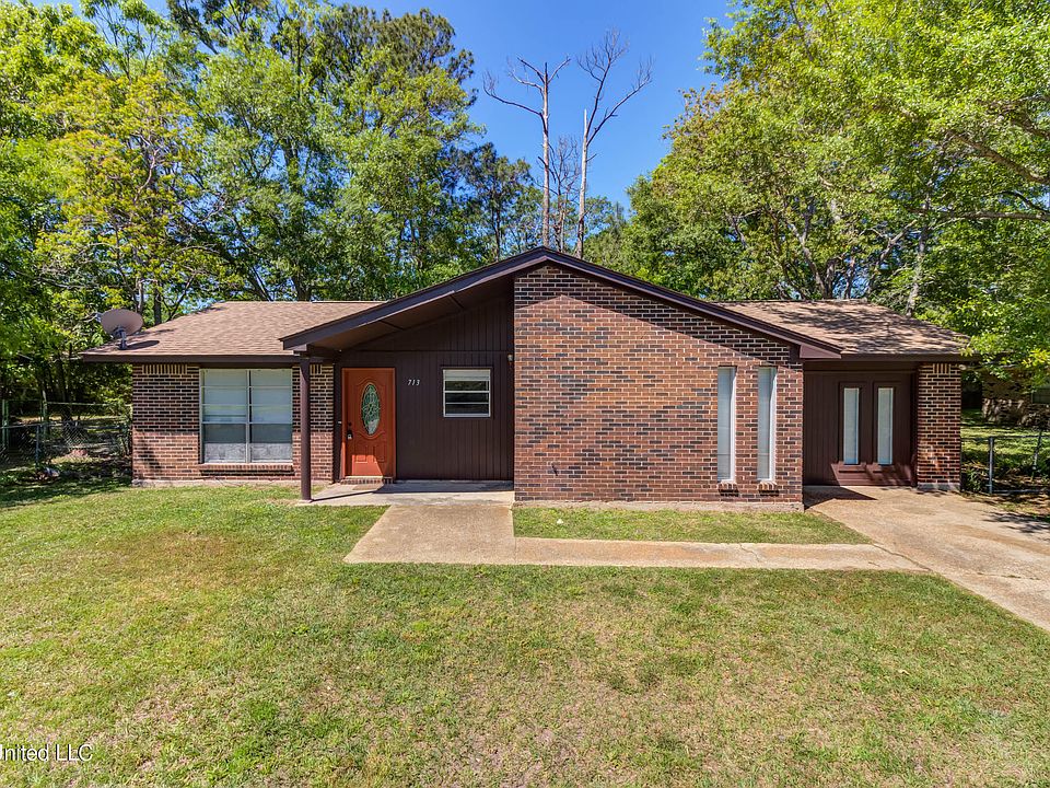 1st image of 713 Shirley Dr