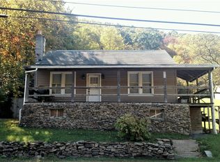 2903 Renovo Rd, Mill Hall, PA 17751