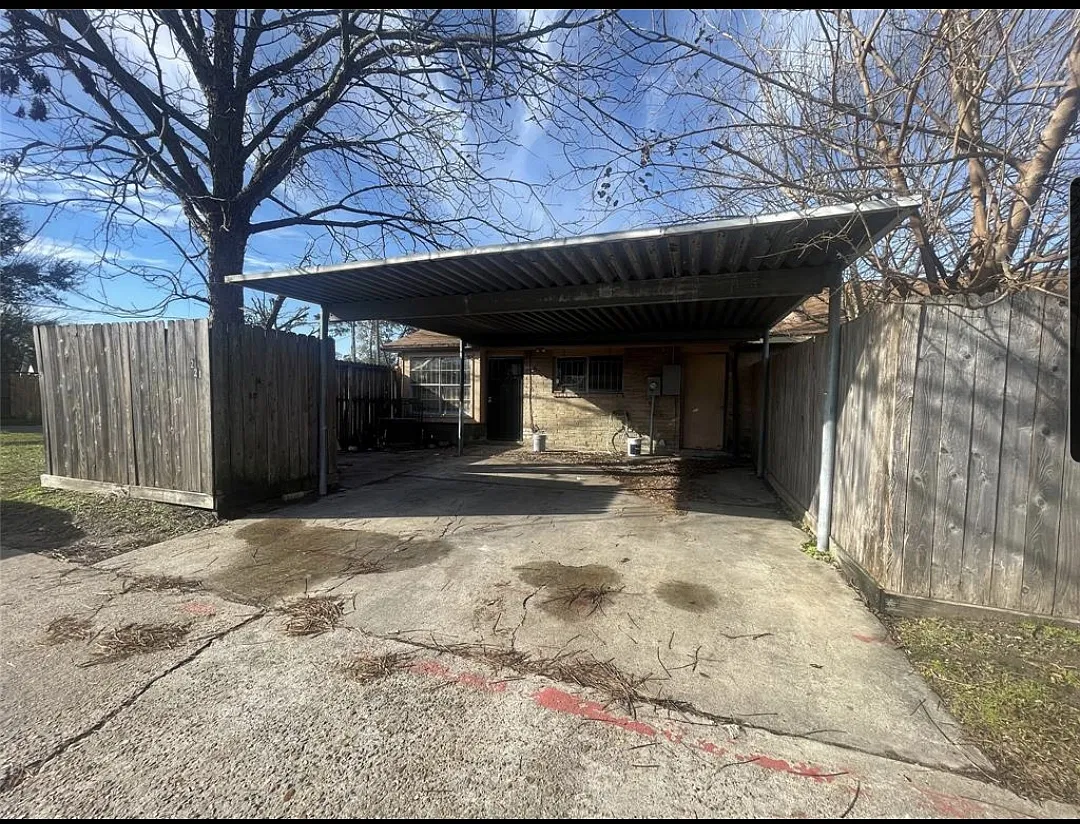 15221 Buckle Ln — Photo 4