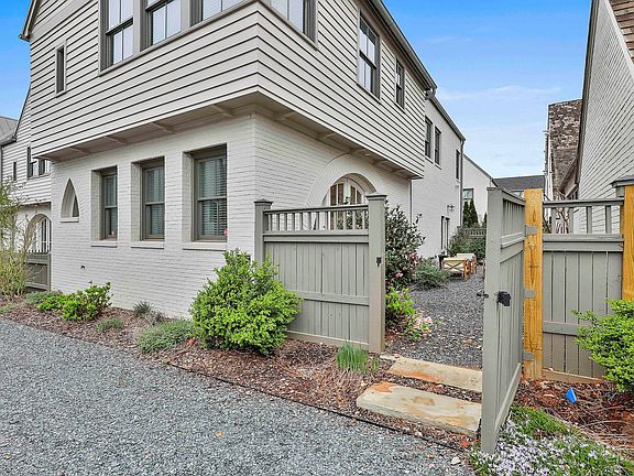 2nd image of 385 Sage Ln