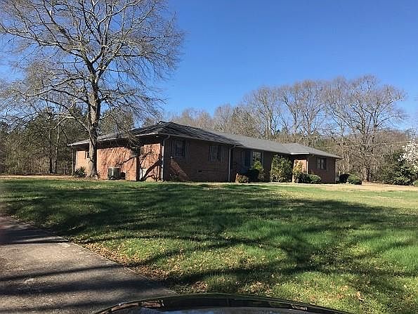 1st image of 339 Hillcrest Dr