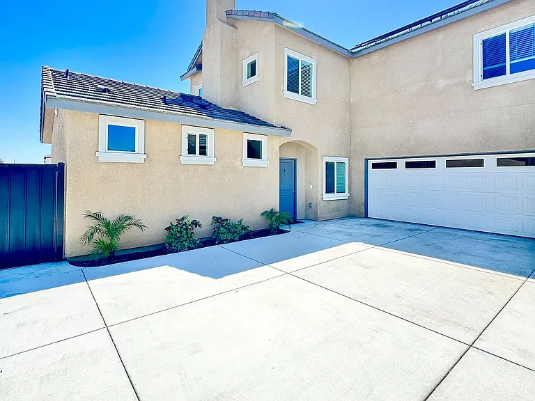 8621 Frankie Lou St #B — Photo 1