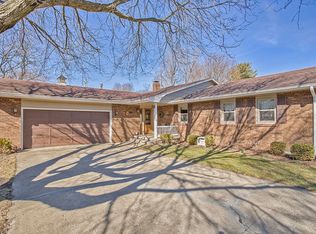 2119 Bristol Rd, Champaign, IL 61821