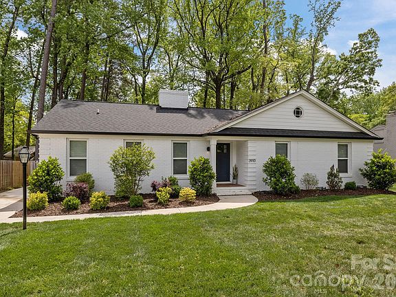 3rd image of 3910 Sulkirk Rd