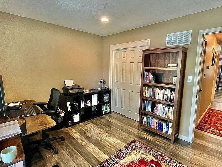 10789 Oakmont St — Photo 12