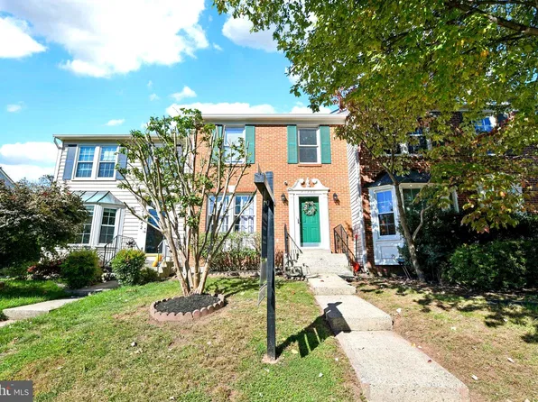 21240 Hedgerow Ter, Ashburn, VA 20147